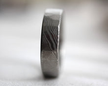 Load image into Gallery viewer, Damascus Steel Ring