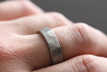 Load image into Gallery viewer, Damascus Steel Ring